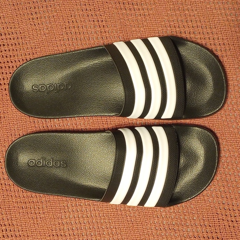 Men's Adidas slides size 10, Like New